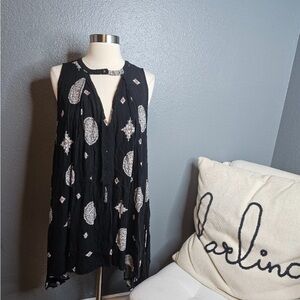 Free people black dress with white and red mandala print size medium